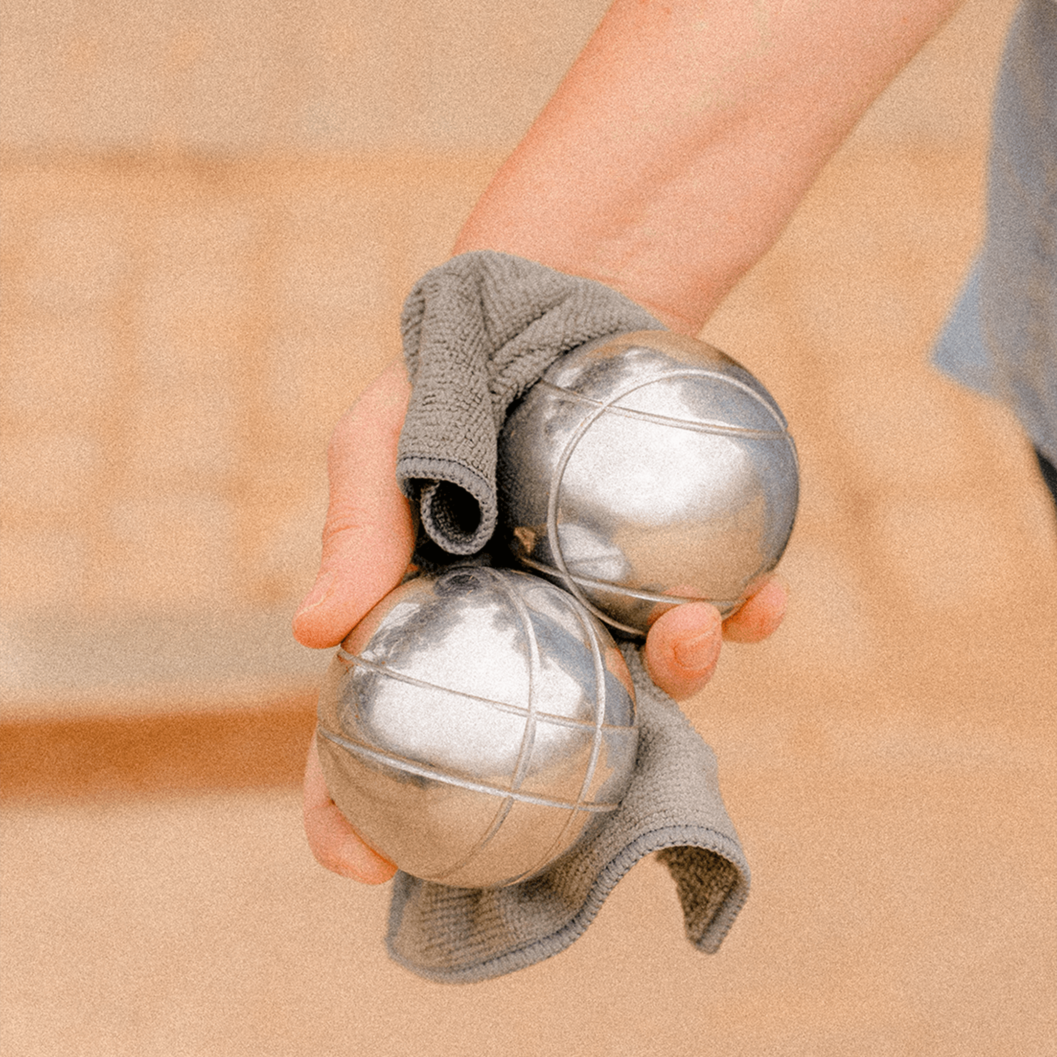 elderly-friends-playing-petanque-6@2x